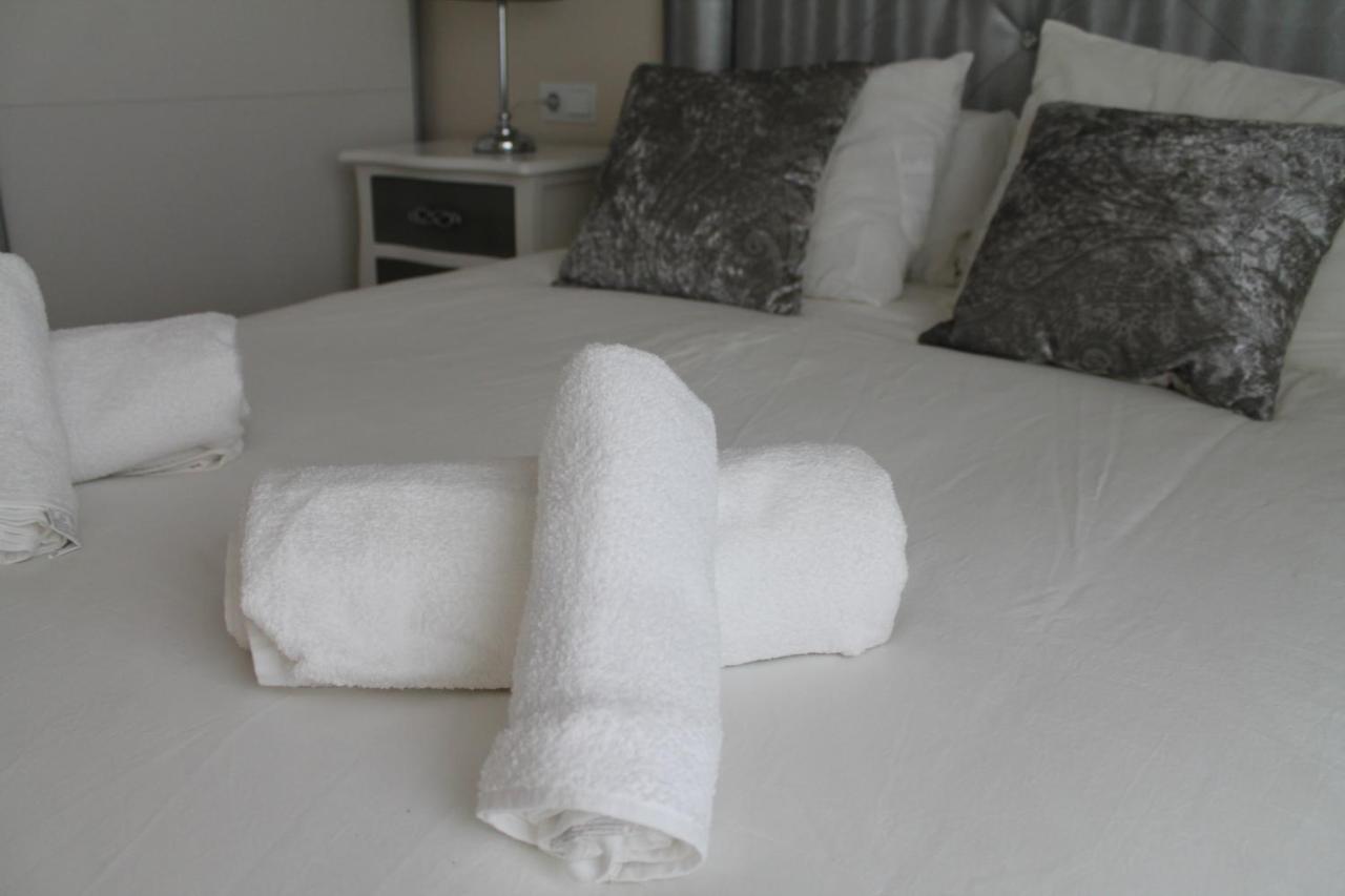 Apartamento Con Vistas A La Catedral A 15 Minutos Del Centro Malaga Ngoại thất bức ảnh